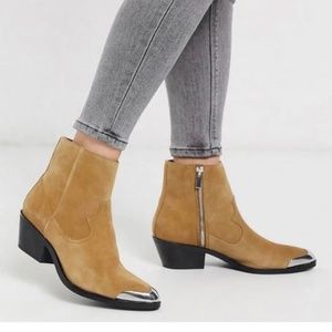 Pull&Bear suede western ankle boots in tan